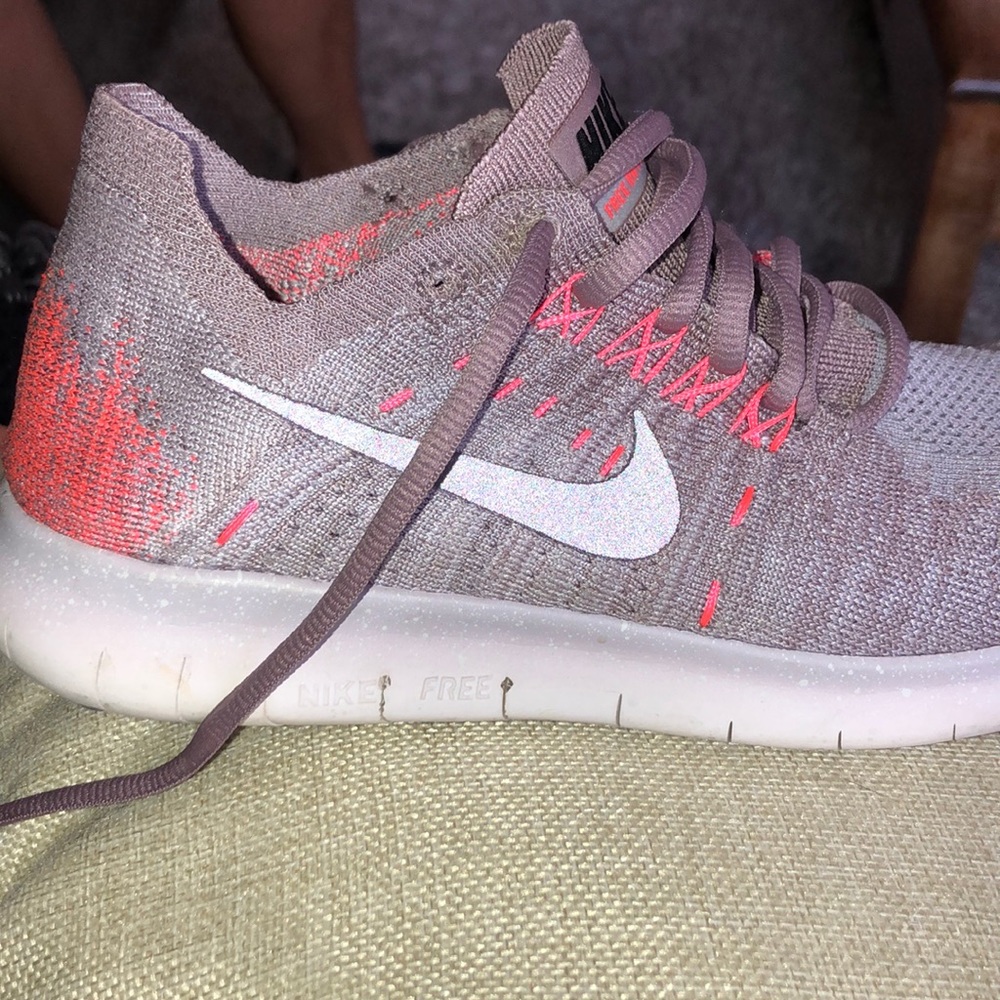 Like new NIKE FREE RN FLYKNIT